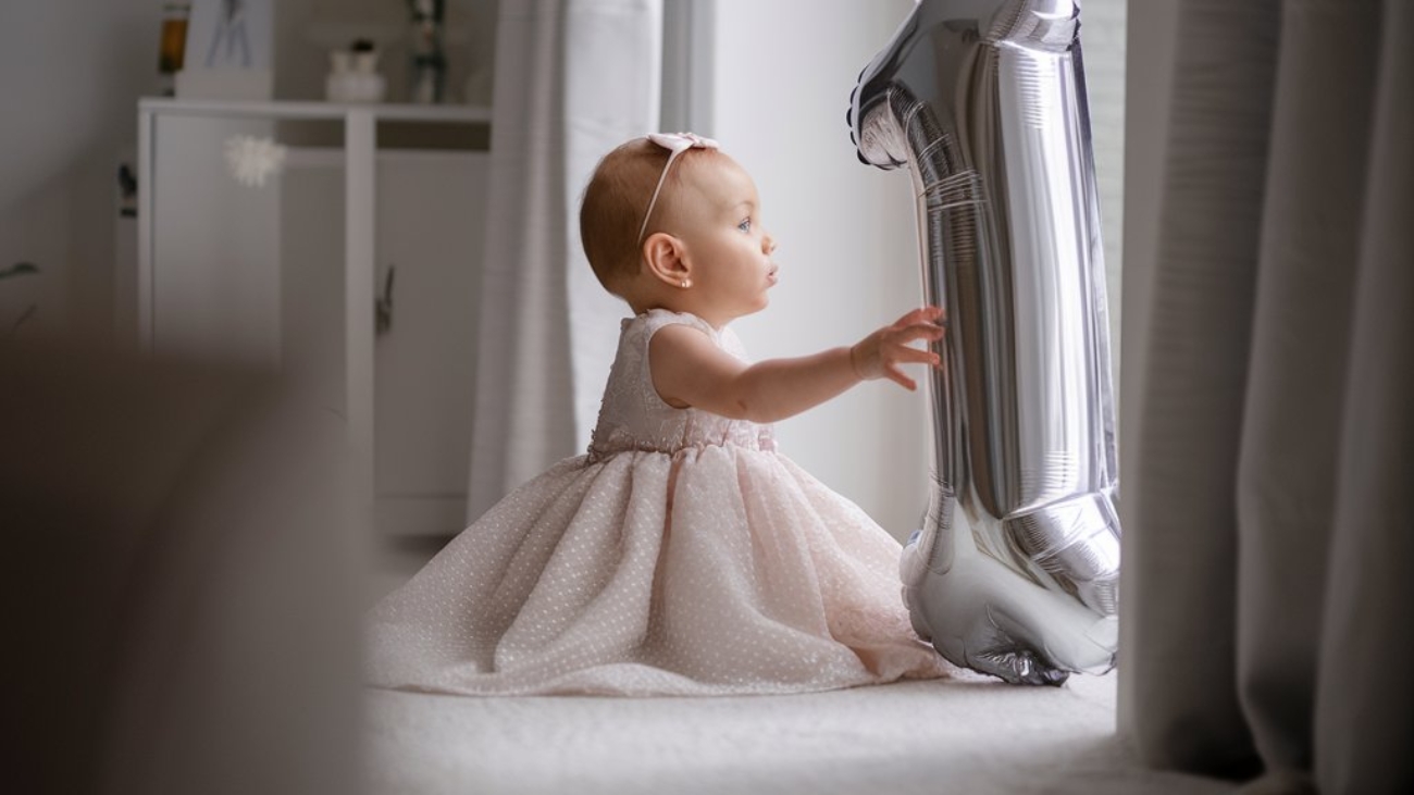 cake smash photoshoot Toronto baby studio