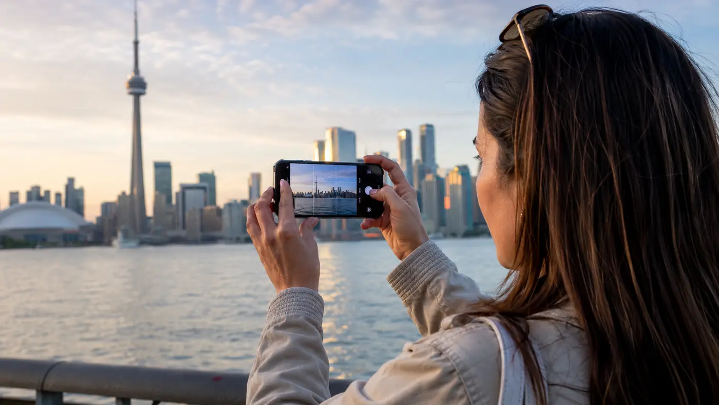Smartphone photography in Toronto using composition grid for a skyline photo